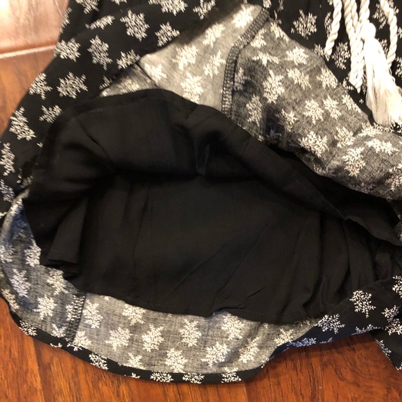 Lace-up Black Romper - Picture 7 of 10